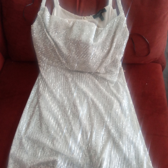 Forever 21 Dresses & Skirts - Forever 21 Silver Sparkle Sequin Mini Dress